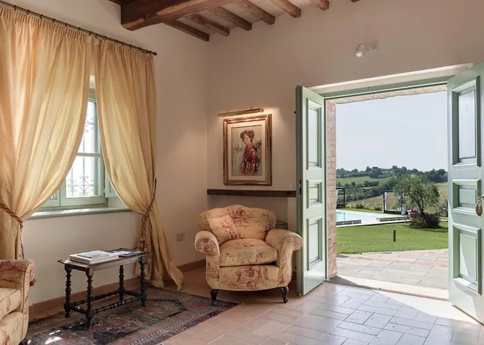 Il Castagno Wine & Siena